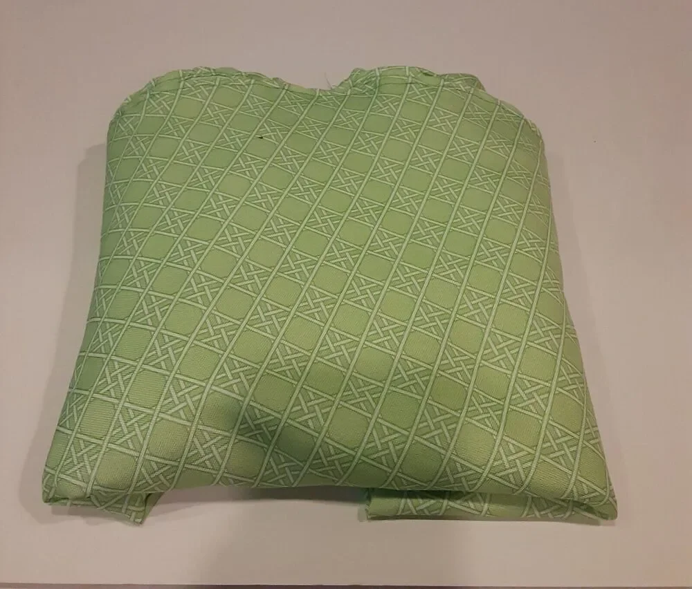 Sandra by Sandra Lee Spring Green & White Tablecloth 68x70
